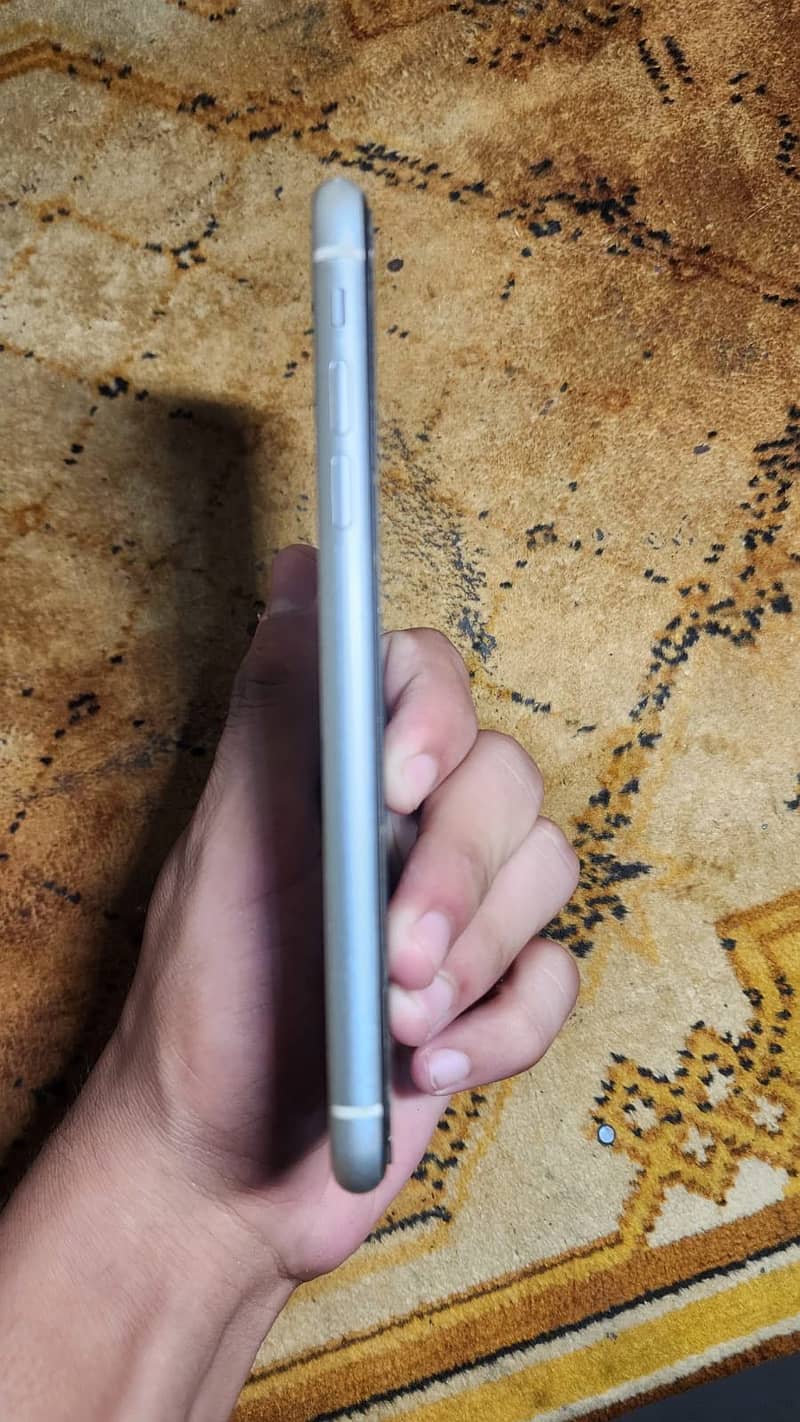 Apple iPhone 11 2