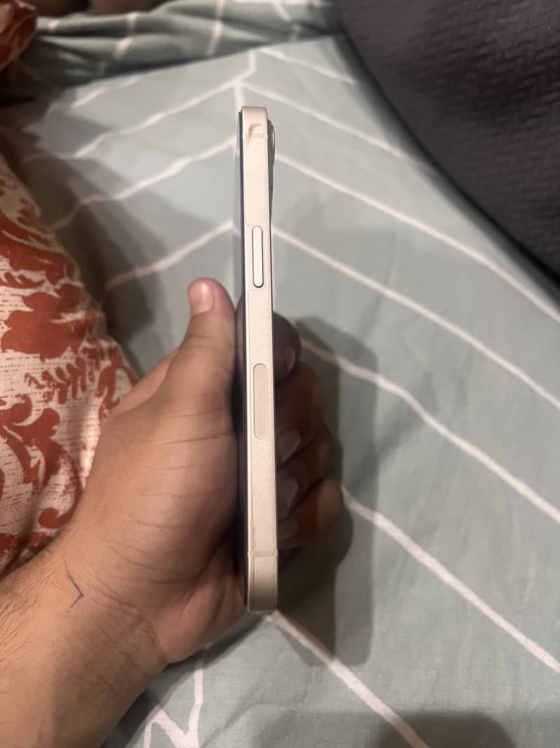 Apple iPhone 13 3