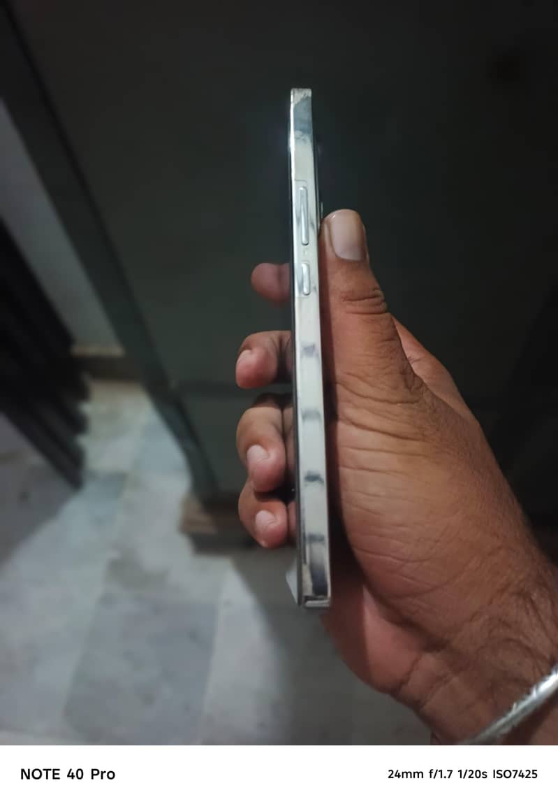 Infinix Note 40 5