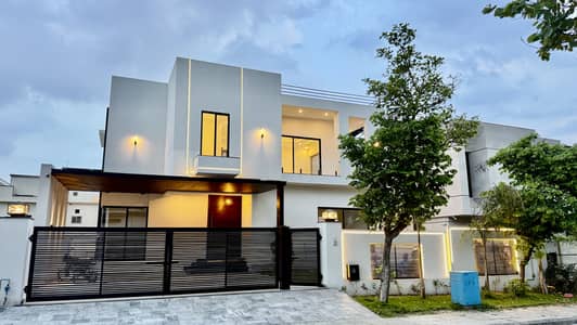1 Kanal Ultra Luxury Designer House Park-Facing DHA Phase 2