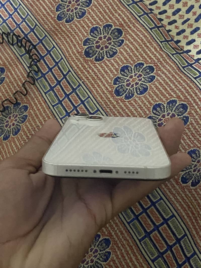 Apple iPhone 14 plus 3