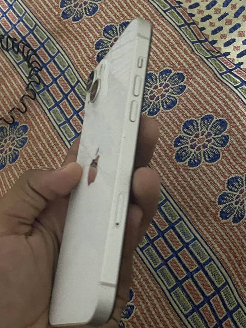 Apple iPhone 14 plus 4