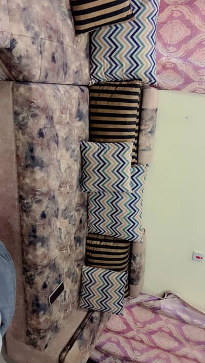 10 seater Sofa set in almost new condition 06 months used