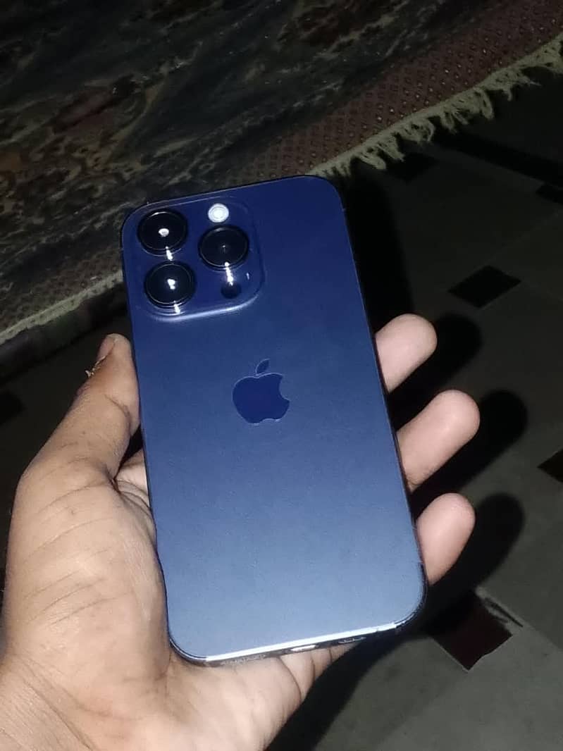 Apple iPhone 14 Pro 0
