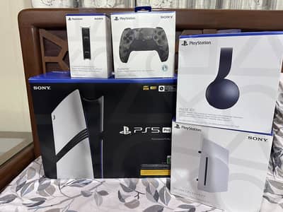 Ps5 pro with Accessoires
