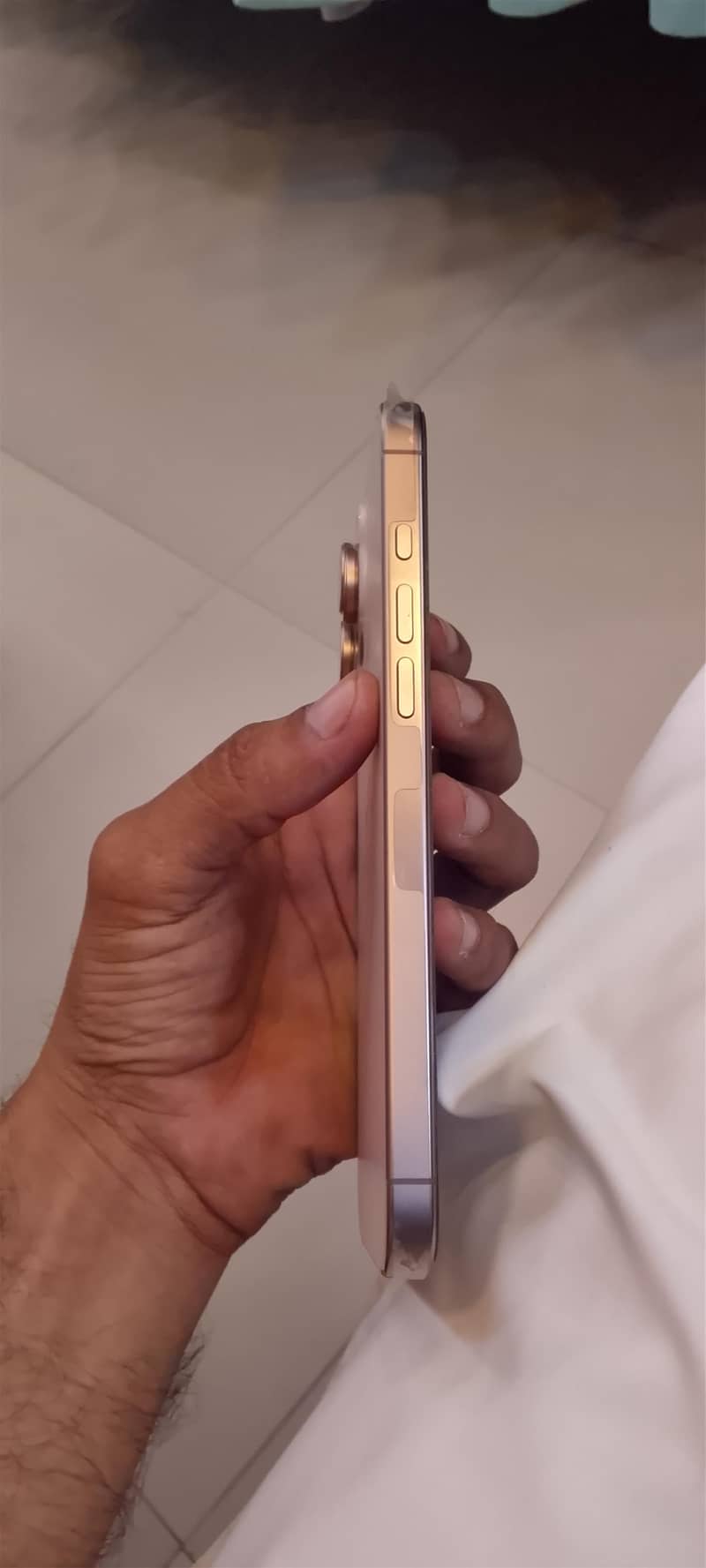 Apple iPhone 16 Pro Max 2