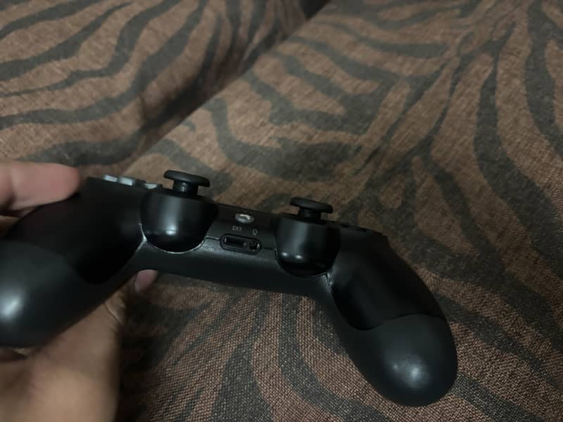 Ps4 orignal controller 1