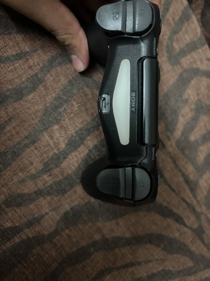 Ps4 orignal controller 2