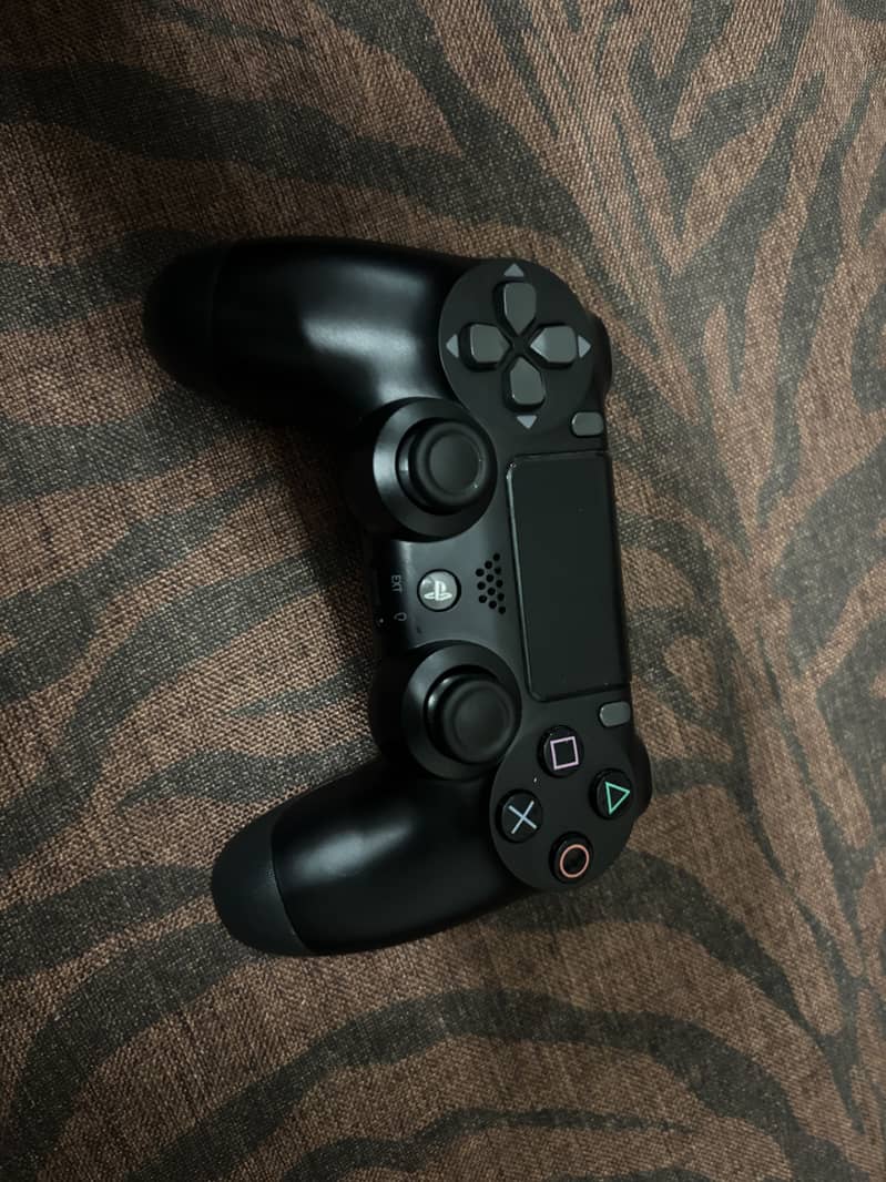 Ps4 orignal controller 3
