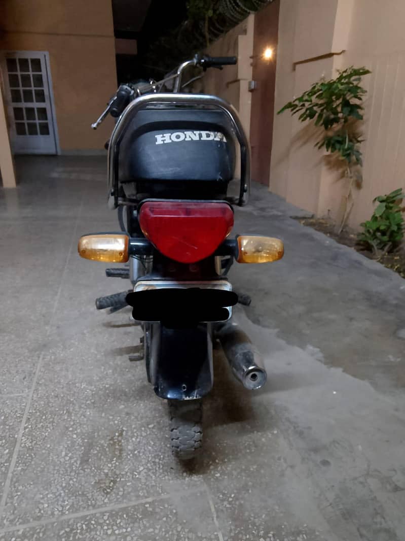 Honda CD70 3