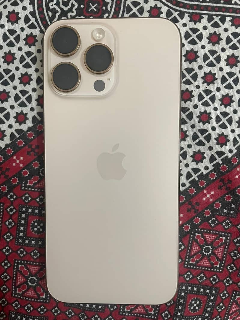 Apple iPhone 16 Pro Max 0