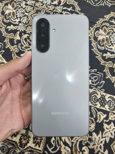 Samsung A17 8/256gb