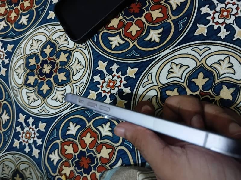 Apple iPhone 14 2