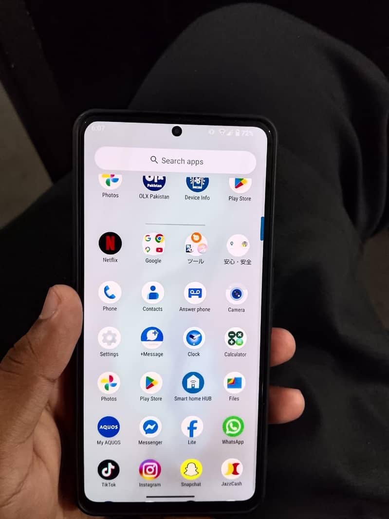 Sharp Aquos R7 1