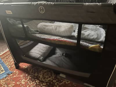 Baby play pen