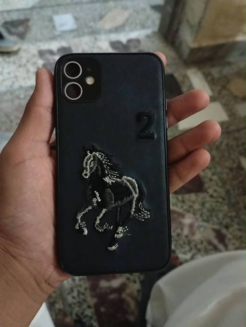 Apple iPhone 11 4