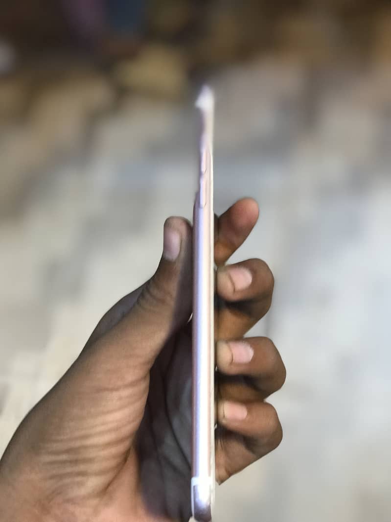 Apple iPhone 7 Plus 1