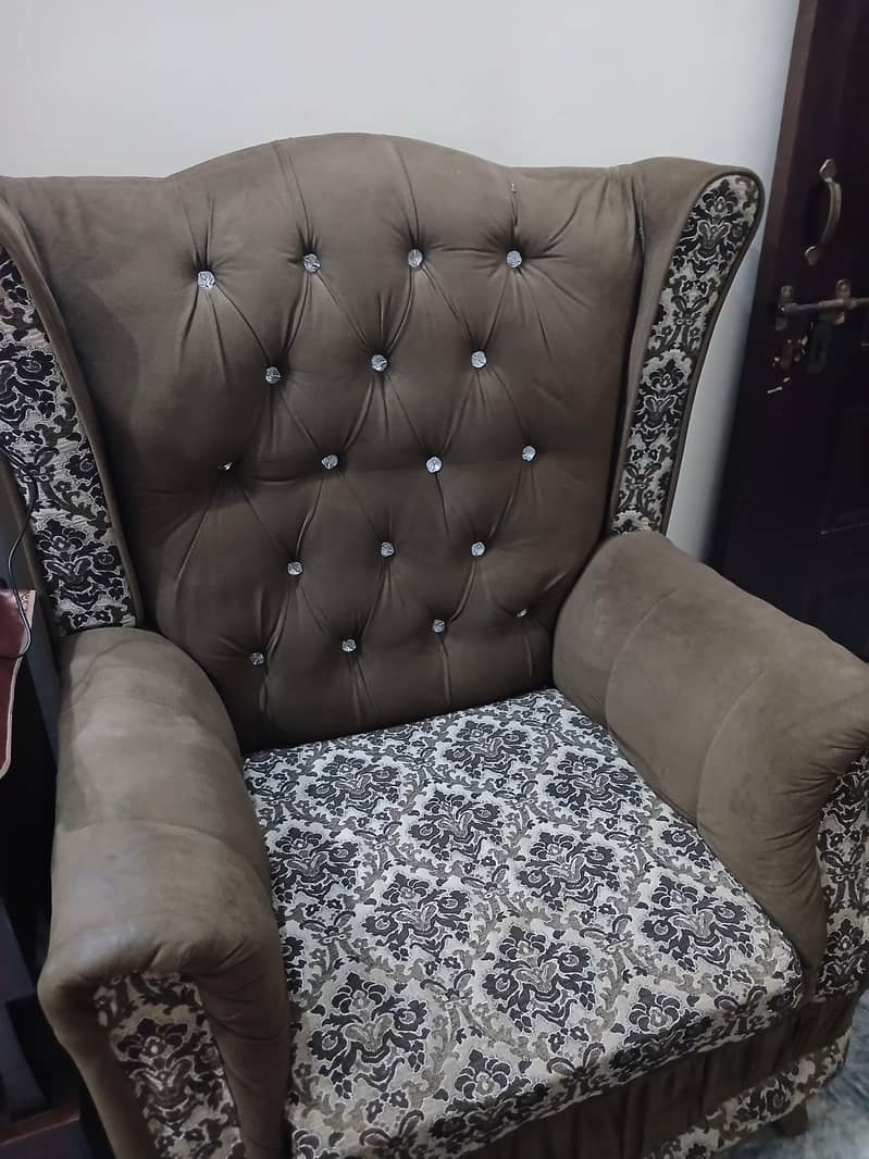 Sofa set or table good condition 6
