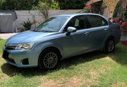 Toyota Corolla Axio Hybrid 1.5