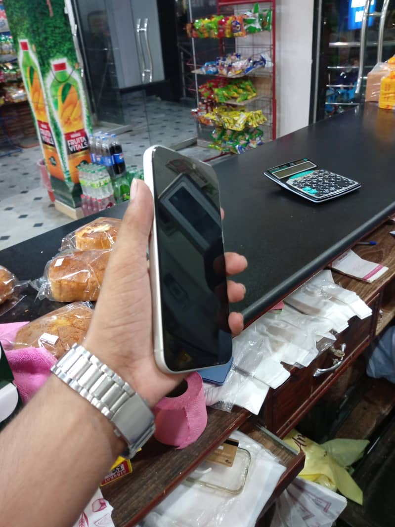 Apple iPhone 17 Pro Max 3