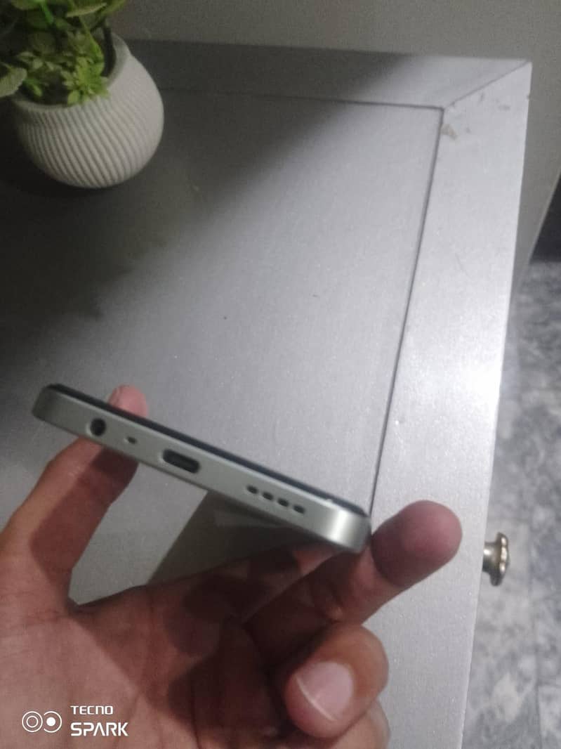 Realme Note 60x 9