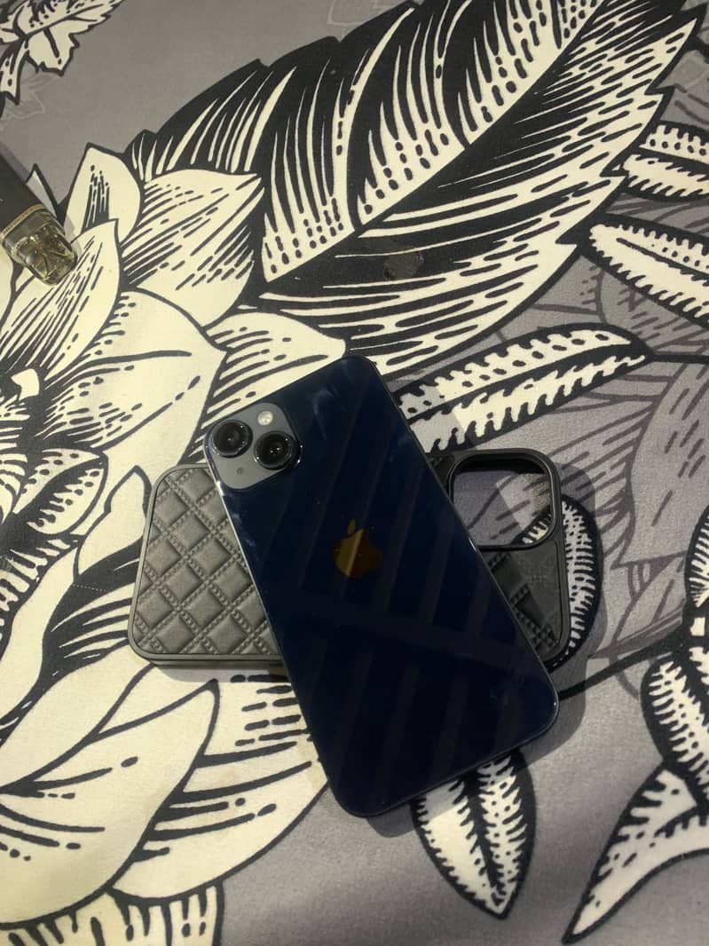 Apple iPhone 14 5