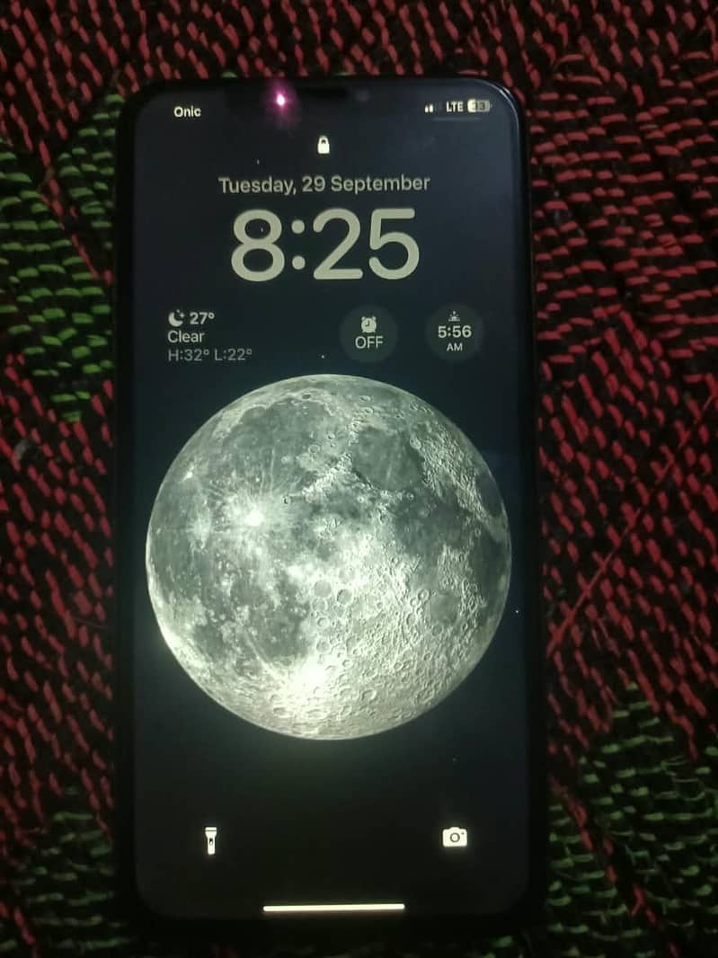 Apple iPhone XS Max 6
