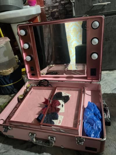 Hollywood Makeup Vanity Case with Lighted Mirror (Pink)