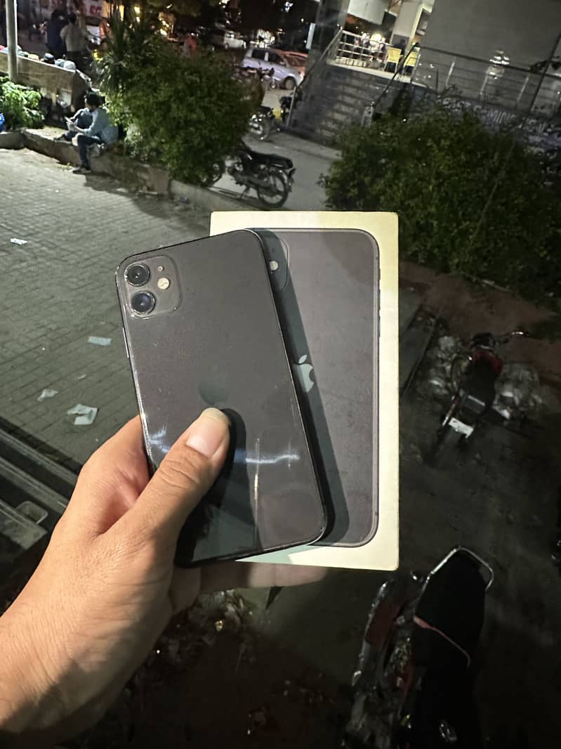 Apple iPhone 11 0