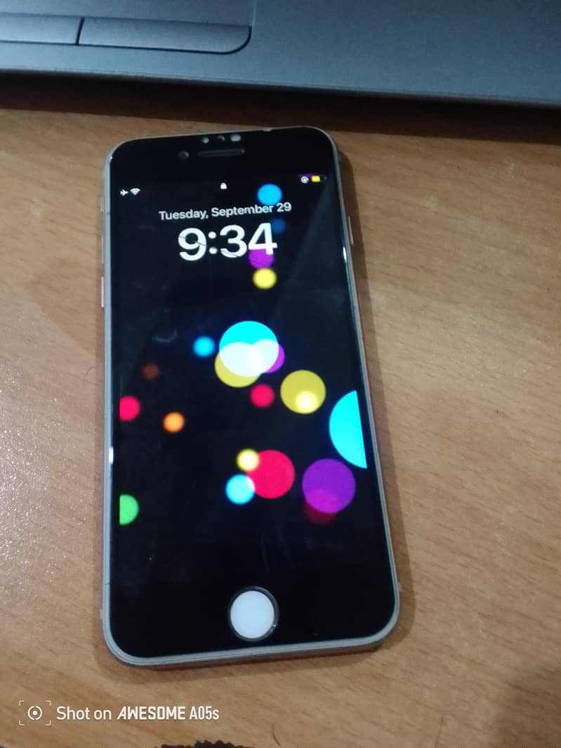 Apple iPhone 8 1