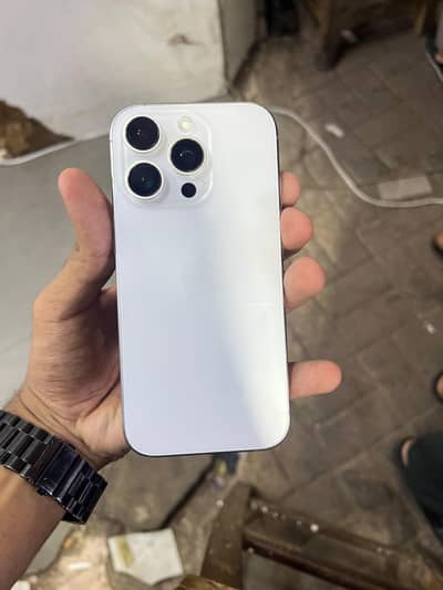 Apple iPhone 16 Pro FU
