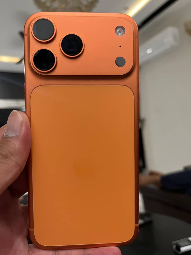 Apple iPhone 17 Pro Max 1