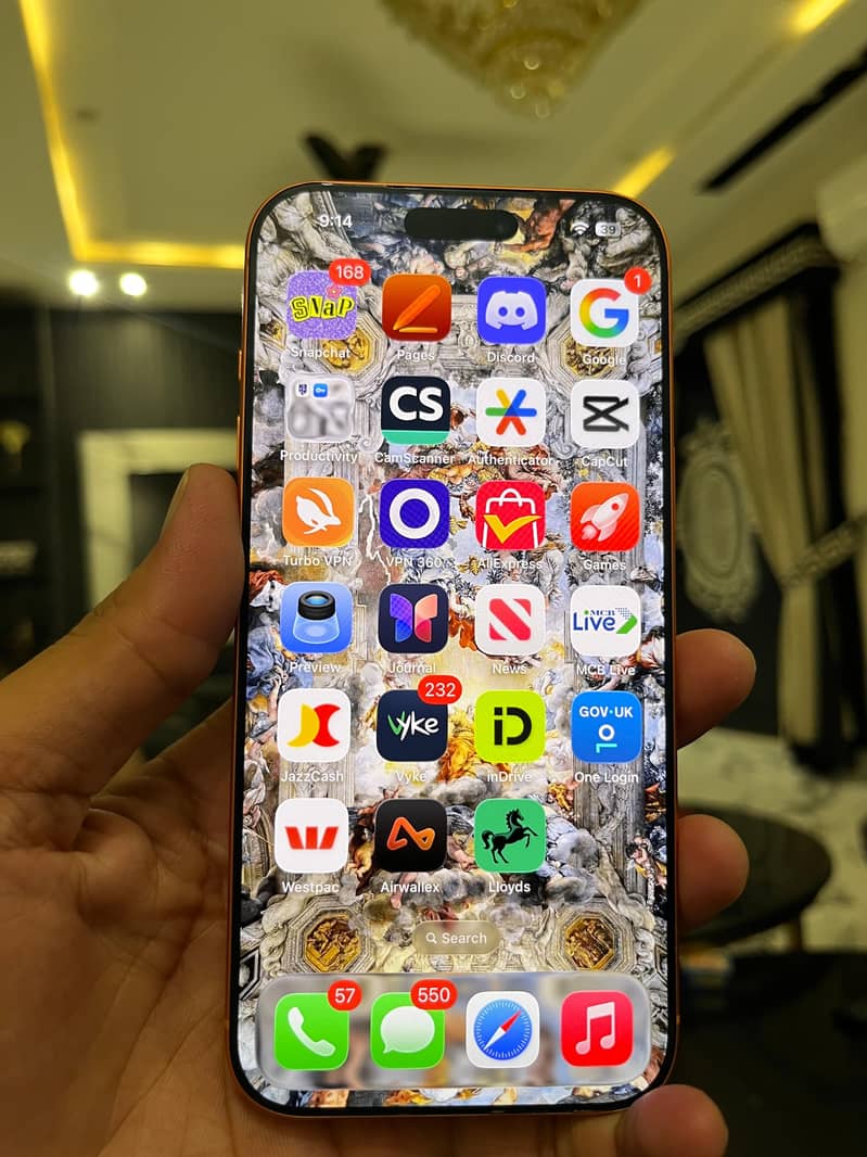 Apple iPhone 17 Pro Max 7