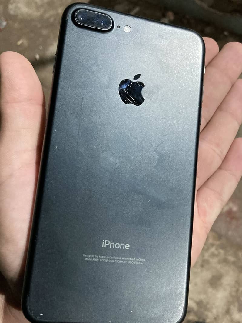 Apple iPhone 7 Plus 1