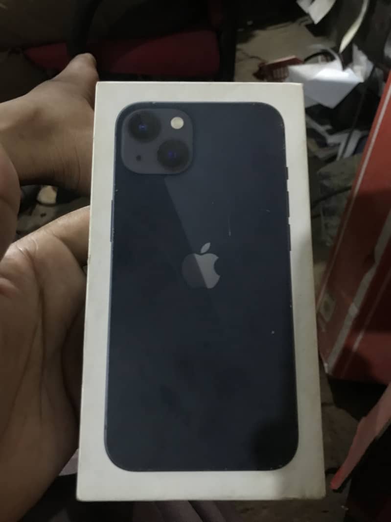 Apple iPhone 13 5