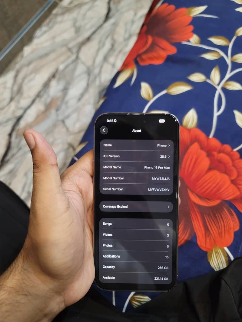 Apple iPhone 16 Pro Max 6