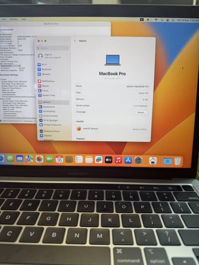 macbook pro 13 inch M2 2022model