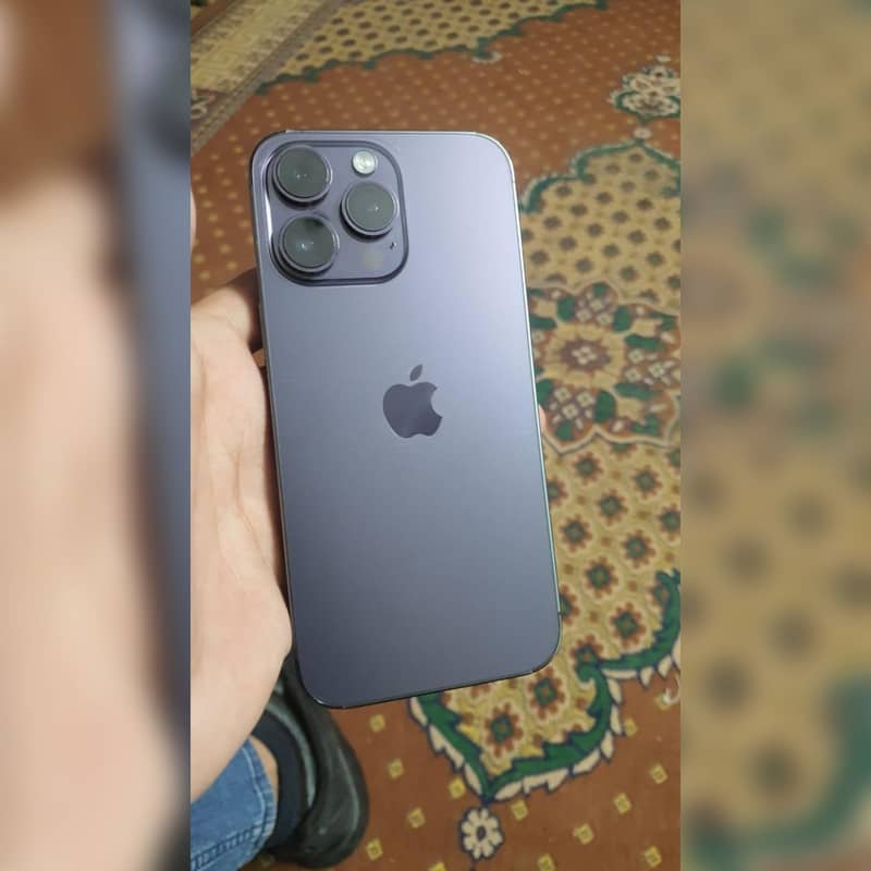 Apple iPhone 14 Pro Max 1