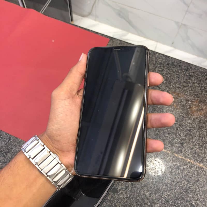 Apple iPhone 11 Pro Max 0