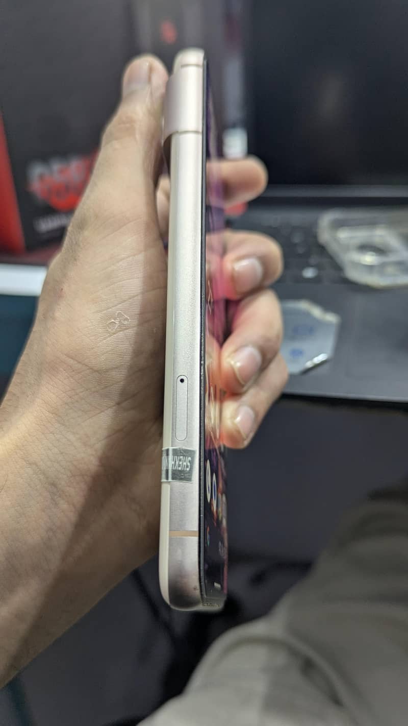 Google Pixel 8 3