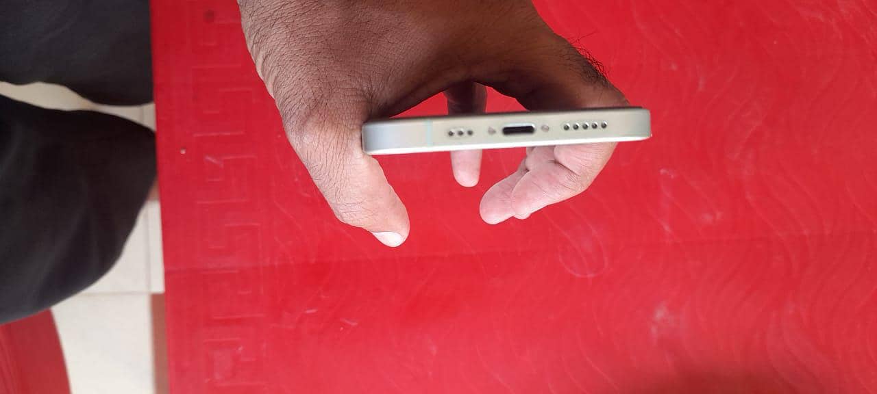 Apple iPhone 12 2