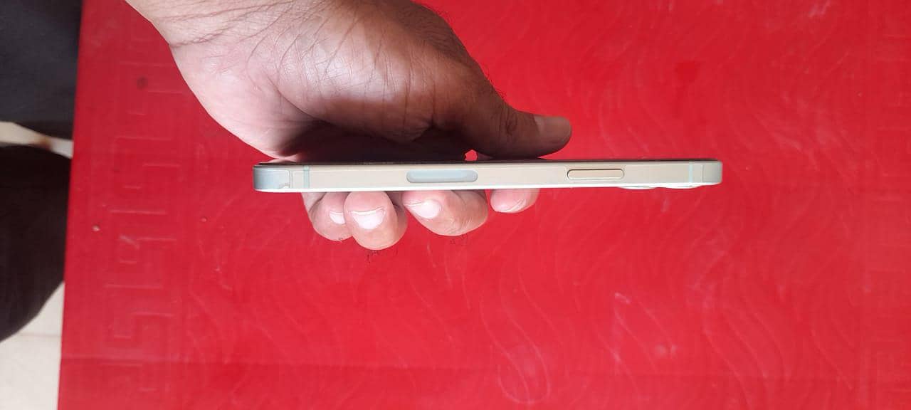 Apple iPhone 12 3