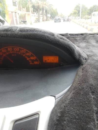 Toyota Vitz 2005