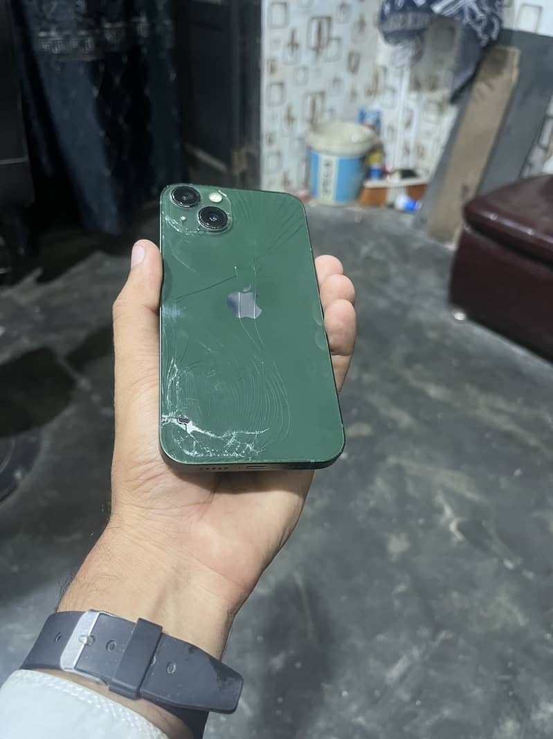 Apple iPhone 13 7
