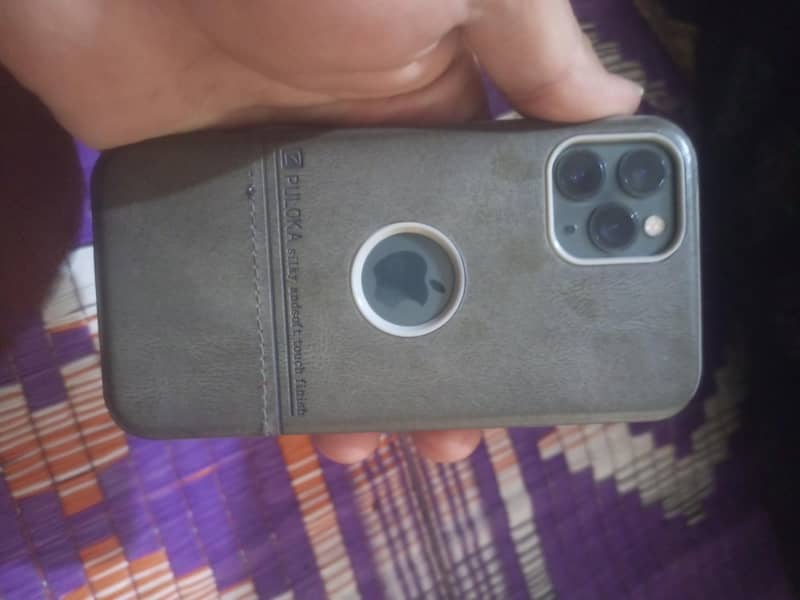 Apple iPhone 11 Pro 1