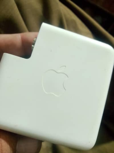 apple MacBook 61 watt original charger type c  model no A1947