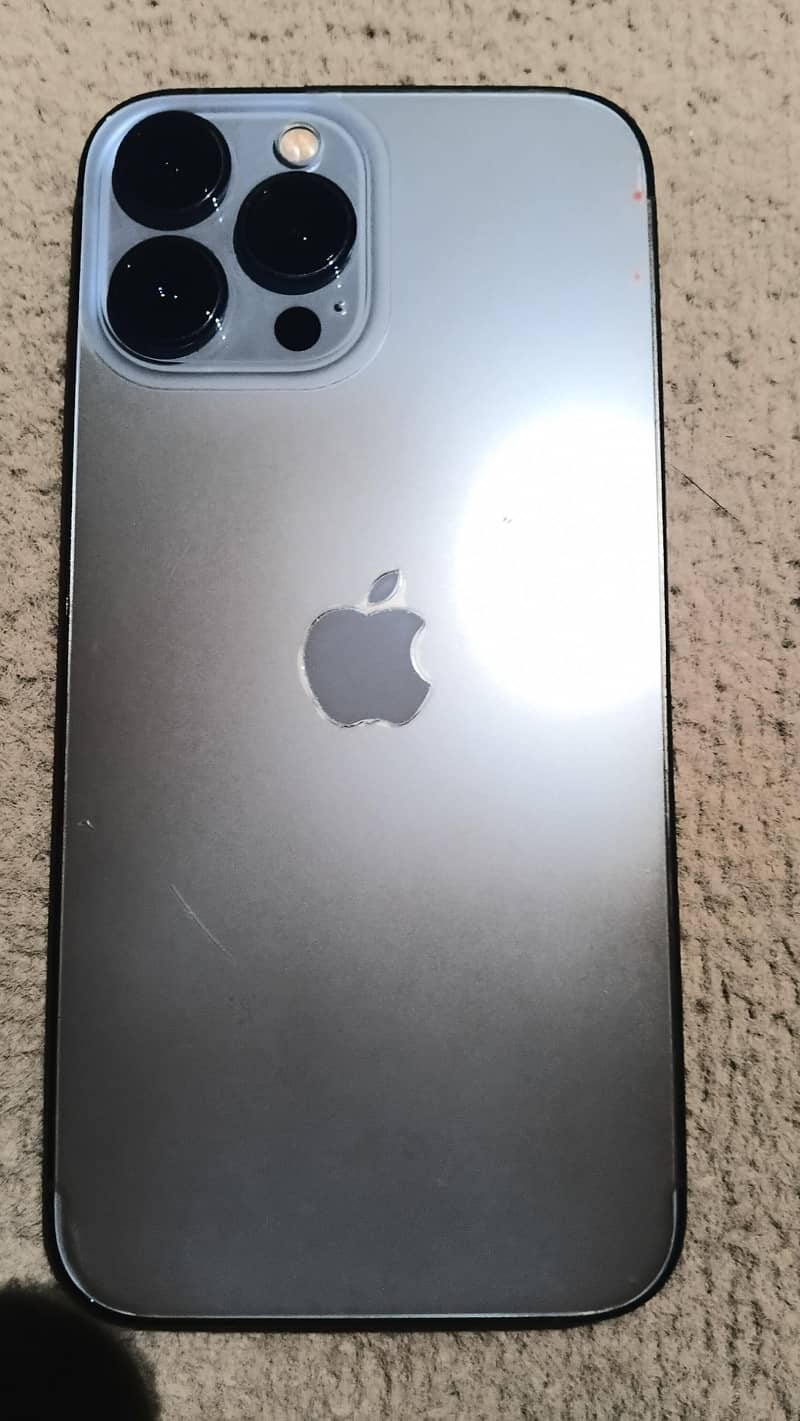 Apple iPhone 13 Pro Max 3