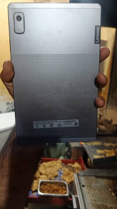 LENOVO M9 4GB RAM 64GB MEMORY