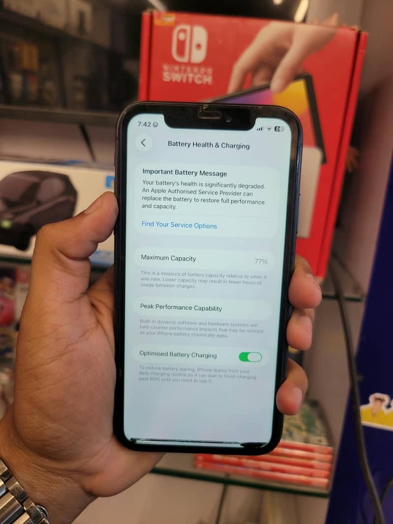 Apple iPhone 11 3