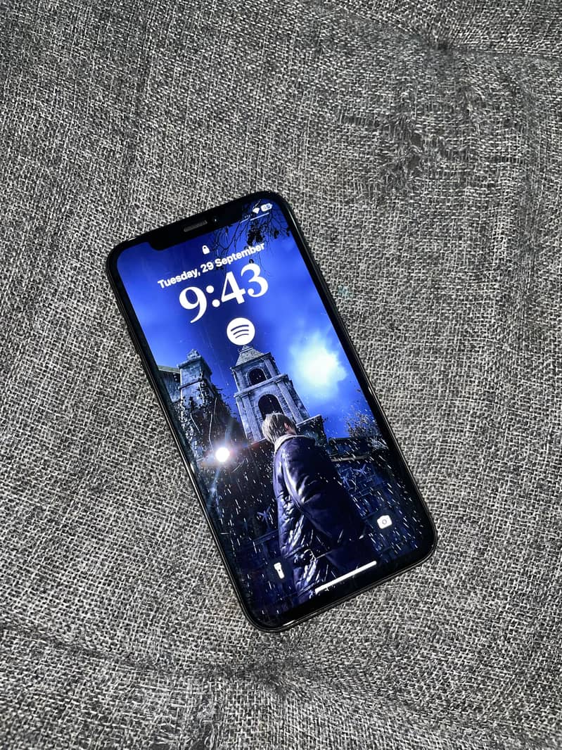 Apple iPhone XS 1